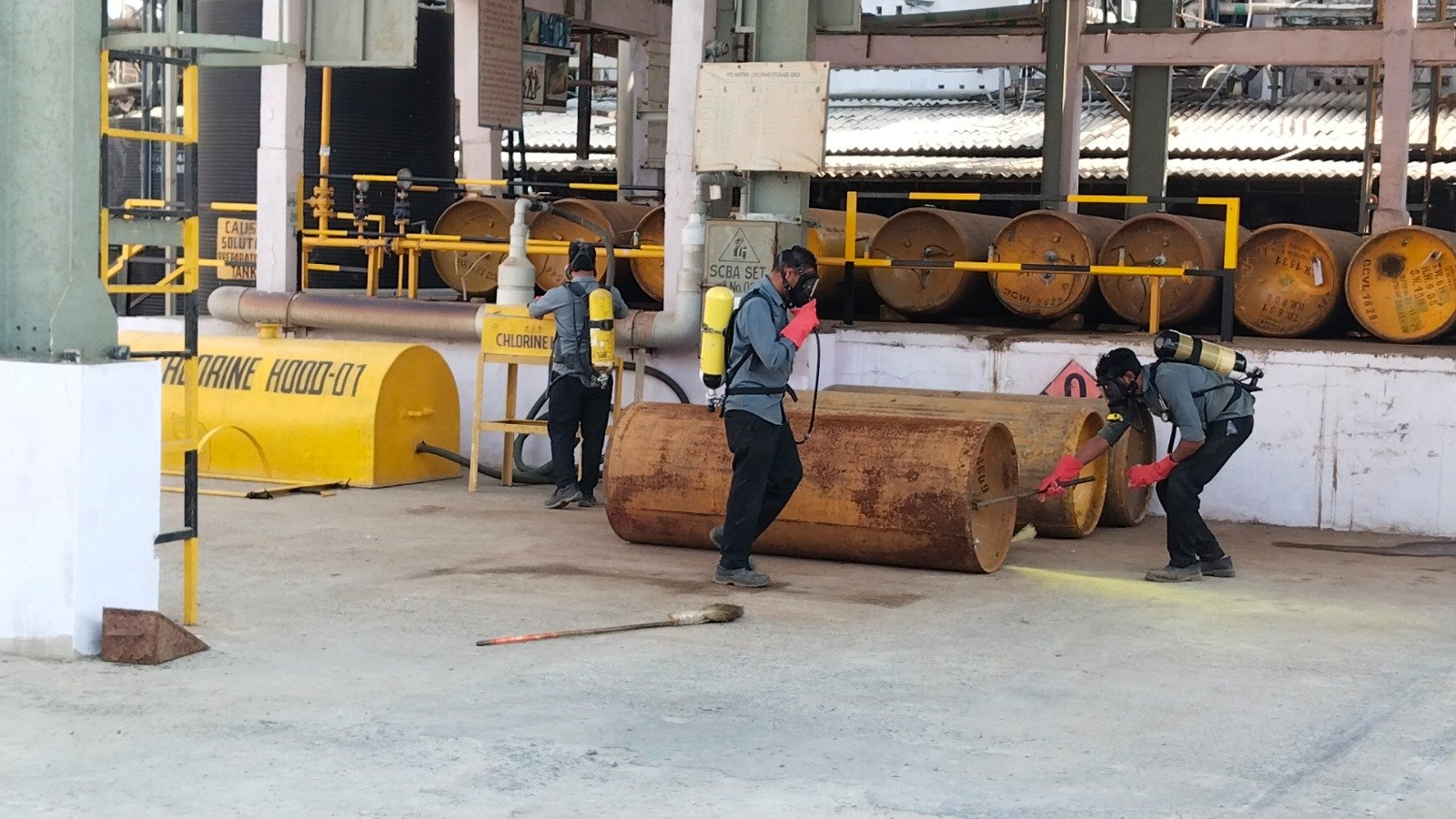 શીતલ કેમિકલ ઇન્ડસ્ટ્રીઝમાં ક્લોરિન લીકેજ થતા તાત્કાલિક અધિકારીઓ સ્થળ ઉપર દોડી ગયા