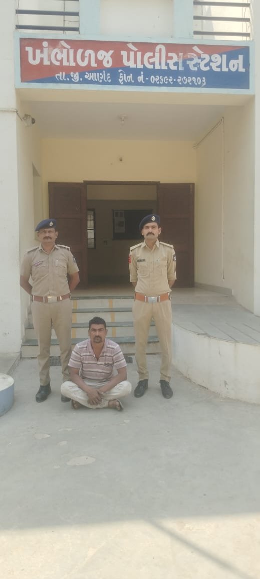 નાસતા ફરતા આરોપીની ધરપકડ: ખંભોળજ પોલીસ દ્વારા અંકલેશ્વર કોર્ટમાં પ્રલંબિત કેસના આરોપીને ઝડપી જેલ હવાલે કરાયો