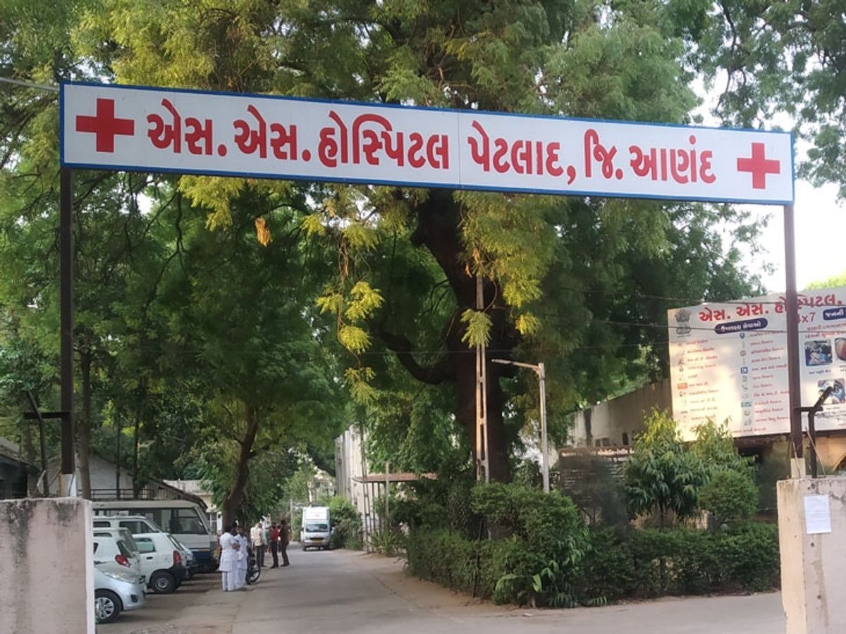 પેટલાદની એસ.એસ. હોસ્પિટલનો નવો રેકોર્ડ: એક જ મહિનામાં 17,942 ઓપીડી કેસ, આયુષ્યમાન યોજના હેઠળ ₹53.94 લાખનો સૌથી મોટો ક્લેઇમ