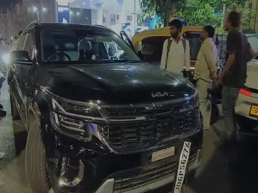 વડોદરામાં ફરી રક્ષિતકાંડ થતાં રહી ગયો: નશામાં ધુત નબીરાએ  3 વાહનને અડફેટે લીધા 3 ઈજાગ્રસ્ત, રોષે ભરાયેલા ટોળાએ આરોપીને મેથીપાક ચખાડ્યો