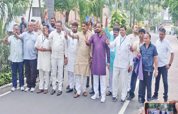 અમૂલ ડેરીની ચૂંટણીમાં આણંદ અને કપડવંજ બેઠકમાં બે ઉમેદવારોને 1-1 મત જ મળ્યાં