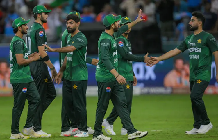 નો હેન્ડશેક' વિવાદમાં પાકિસ્તાનની ફજેતી: ICCએ ફગાવી મેચ રેફરીને હટાવવાની માંગ