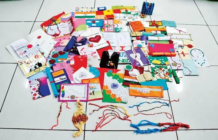 જંગલમાં સિંહોની લટાર: વીડિયો વાયરલ: કહેવત ખોટી: સિંહો પણ ટોળામાં ફર્યા